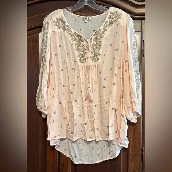One World Apparel EMBROIDERED sheer peasant top SIZE XL - Picture 8 of 9
